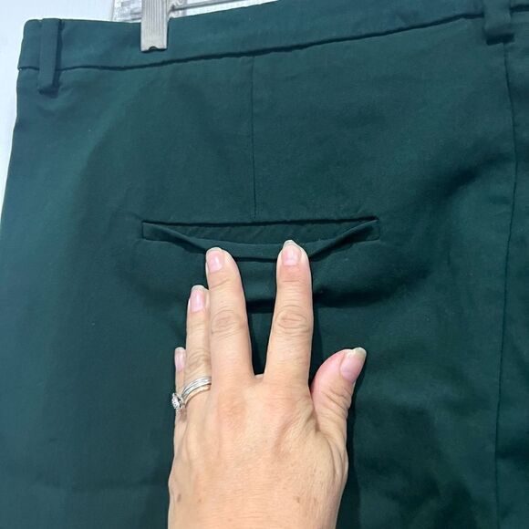 Mango Capri flat front zipper green pants size US 10 - Picture 2 of 12